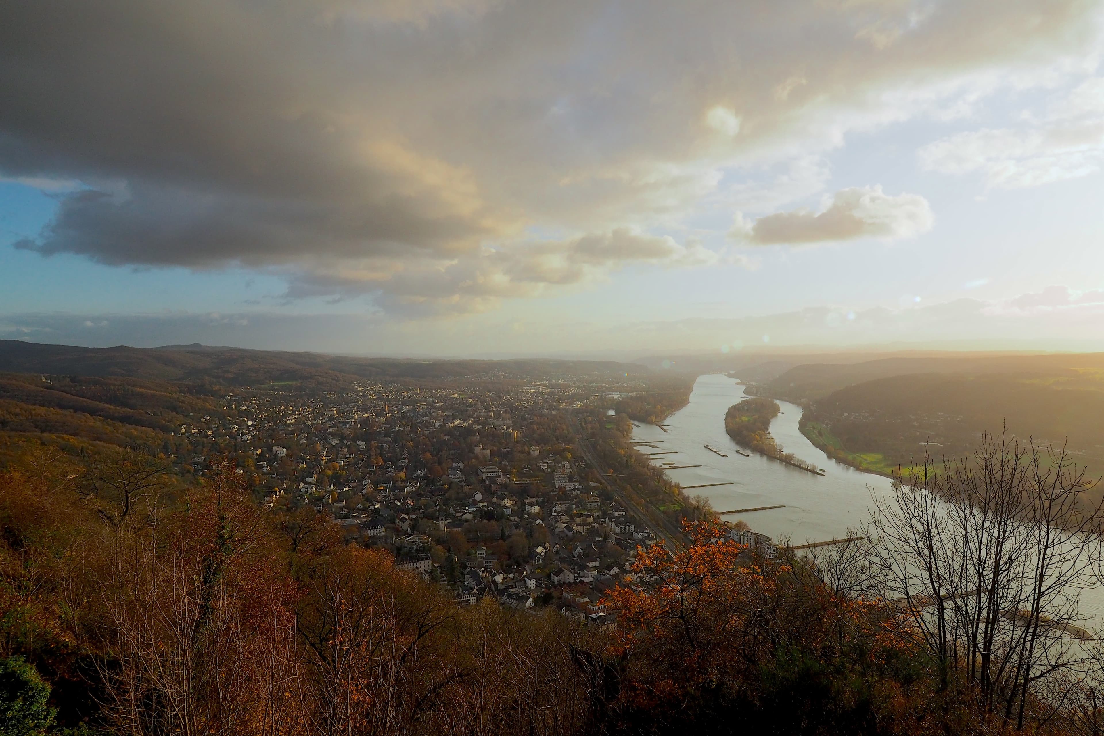 Blick auf Bad Honnef vom Drachenfels